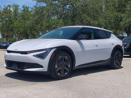 2025 Kia EV6 Light