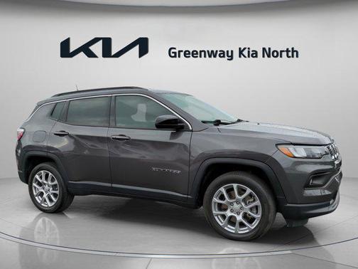 2024 Jeep Compass Latitude Lux