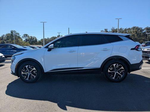 2024 Kia Sportage EX