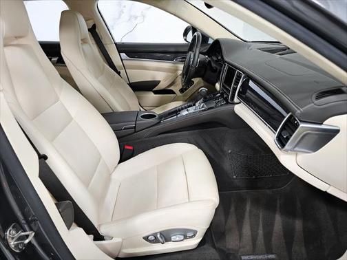 2015 Porsche Panamera Turbo Executive