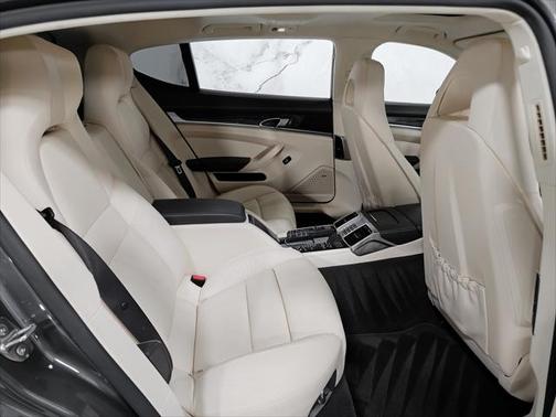 2015 Porsche Panamera Turbo Executive
