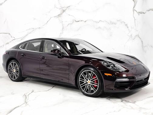 2017 Porsche Panamera Turbo