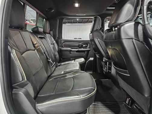 2022 RAM 2500 Limited Crew Cab 4x4 6'4' Box