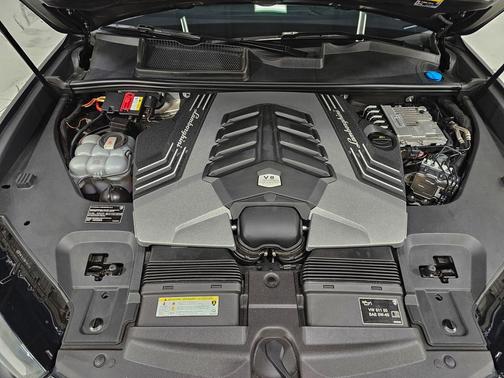 Black 2023 Lamborghini Urus S