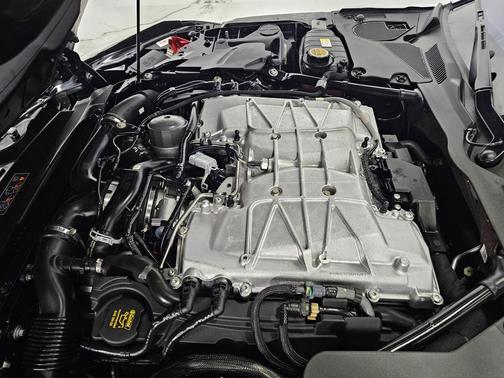 2019 Jaguar F-TYPE SVR