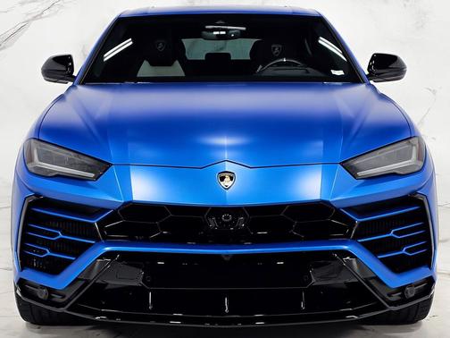 2021 Lamborghini Urus Graphite Capsule