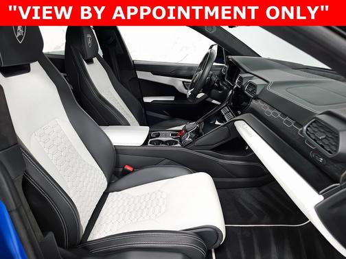 2021 Lamborghini Urus Graphite Capsule