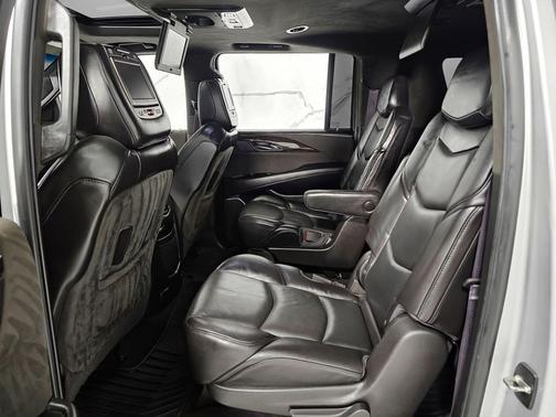 Radiant Silver Metallic 2016 Cadillac Escalade ESV Platinum