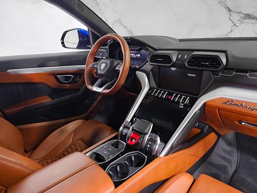 2019 Lamborghini Urus Base