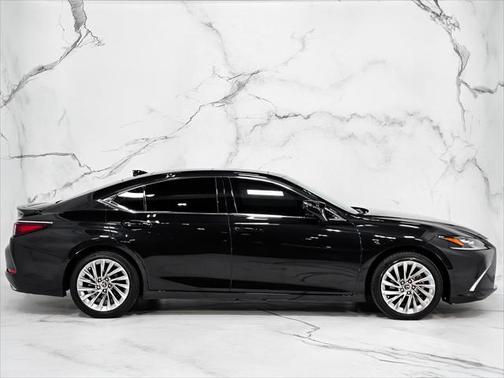 2022 Lexus ES 350 Ultra Luxury