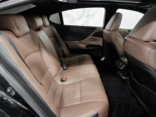 2022 Lexus ES 350 Ultra Luxury