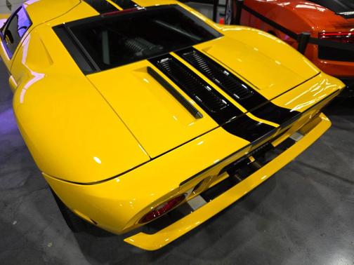 Speed Yellow Clearcoat 2005 Ford GT Base