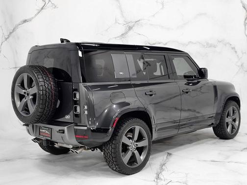 2023 Land Rover Defender 