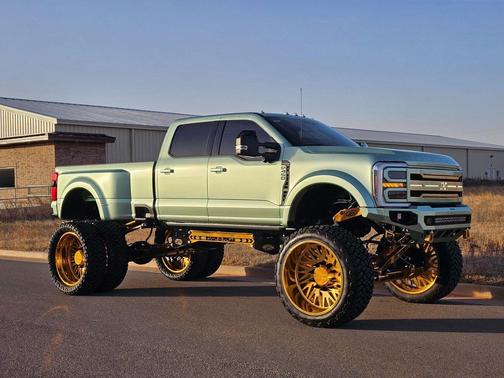 2024 Ford F-450 Platinum