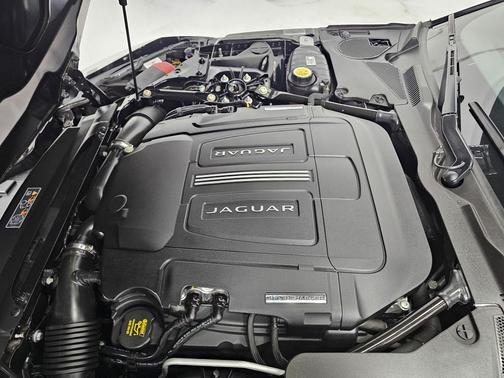 2015 Jaguar F-TYPE V8 S