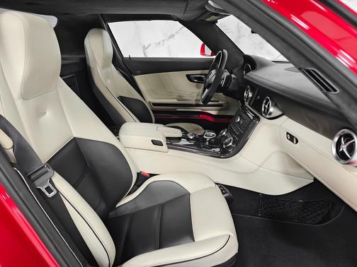 2012 Mercedes-Benz SLS AMG Base
