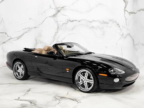 2006 Jaguar XKR Base