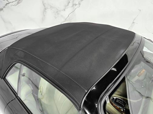 2006 Jaguar XKR Base