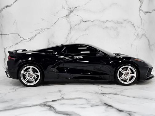 2024 Chevrolet Corvette Stingray w/2LT