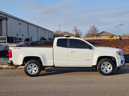 2017 Chevrolet Colorado LT