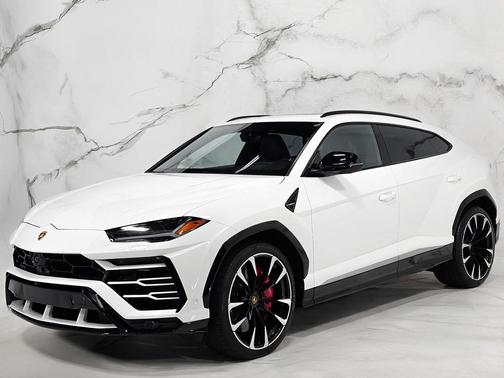 2019 Lamborghini Urus Base
