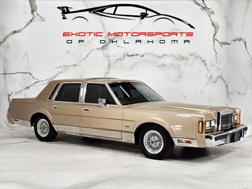 1989 Lincoln Town Car Signature
