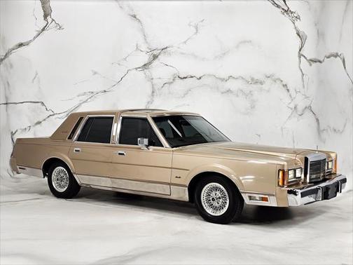 1989 Lincoln Town Car Signature