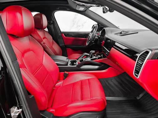 2022 Porsche Cayenne Cayenne