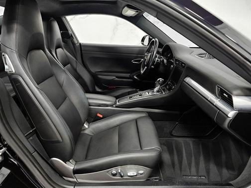 2017 Porsche 911 Carrera 4S