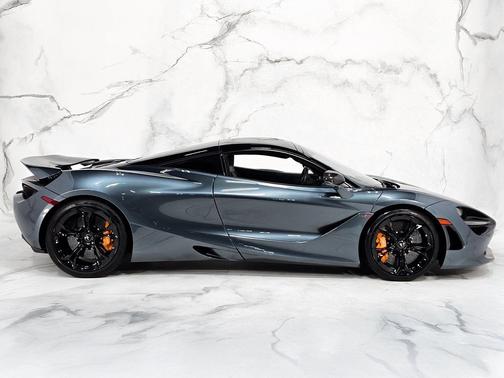 2019 McLaren 720S Base