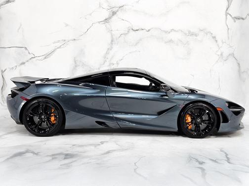 2019 McLaren 720S Base