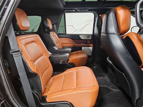 Infinite Black 2021 Lincoln Navigator Reserve