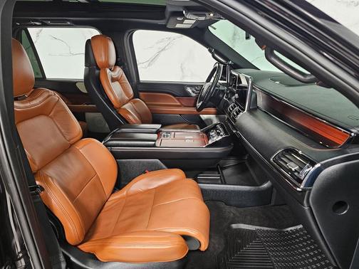 Infinite Black 2021 Lincoln Navigator Reserve