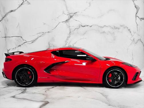 2021 Chevrolet Corvette Stingray w/2LT