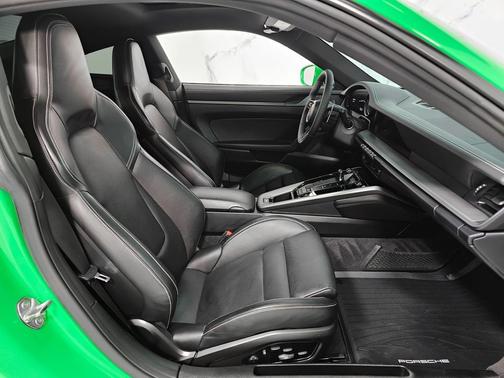 2022 Porsche 911 Carrera 4S
