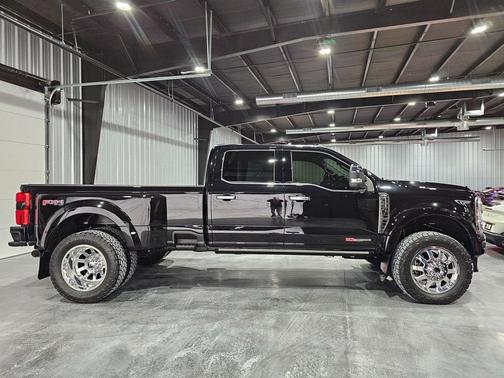 2024 Ford F-450 Limited
