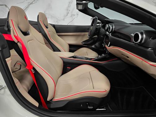 2023 Ferrari Portofino M Base