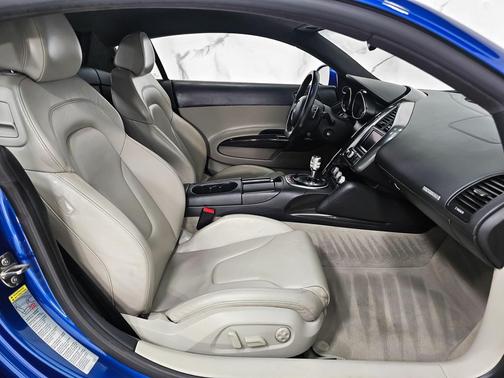 2010 Audi R8 5.2 quattro