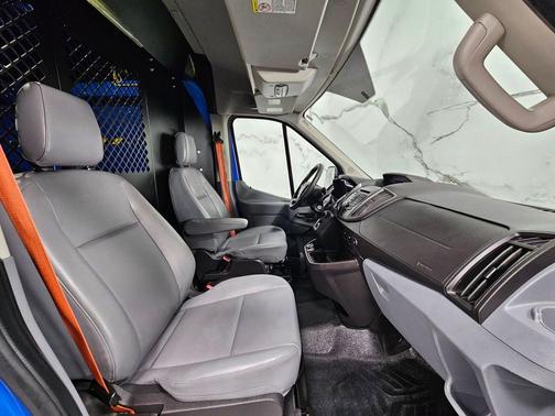 2017 Ford Transit-250 Base