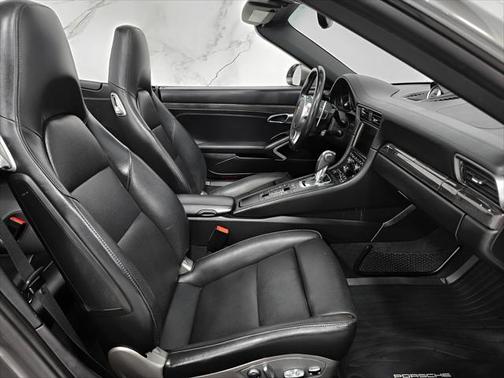 2015 Porsche 911 Carrera GTS