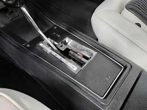 1975 Oldsmobile Cutlass 