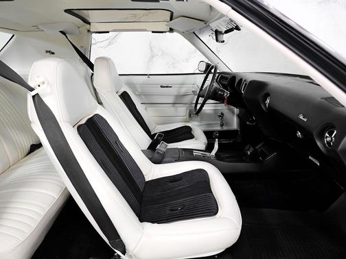 1975 Oldsmobile Cutlass 