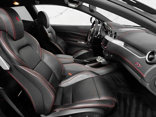 2016 Ferrari FF Base