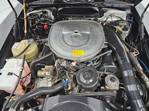 1986 Mercedes-Benz S-Class 560 SL