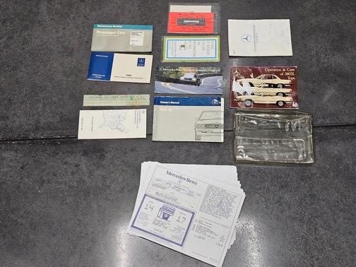 1986 Mercedes-Benz S-Class 560 SL