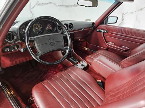1986 Mercedes-Benz S-Class 560 SL