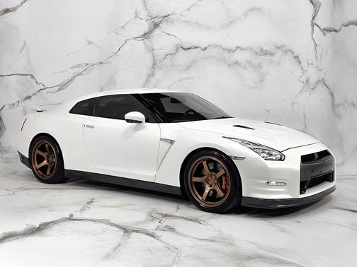 2015 Nissan GT-R Premium