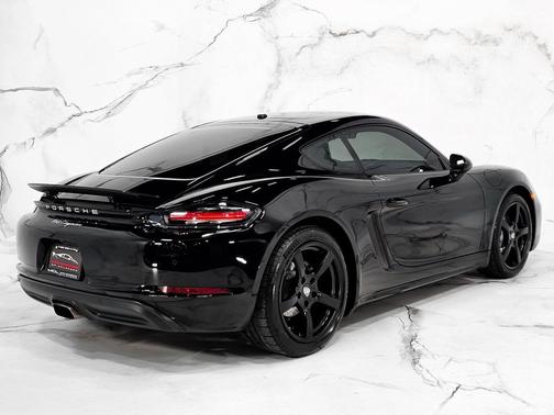 2017 Porsche 718 Cayman Base