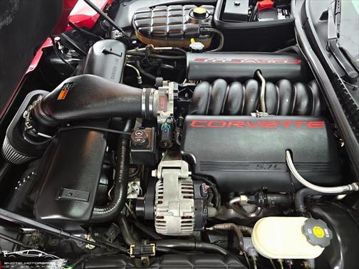 2004 Chevrolet Corvette Base