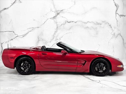 2004 Chevrolet Corvette Base
